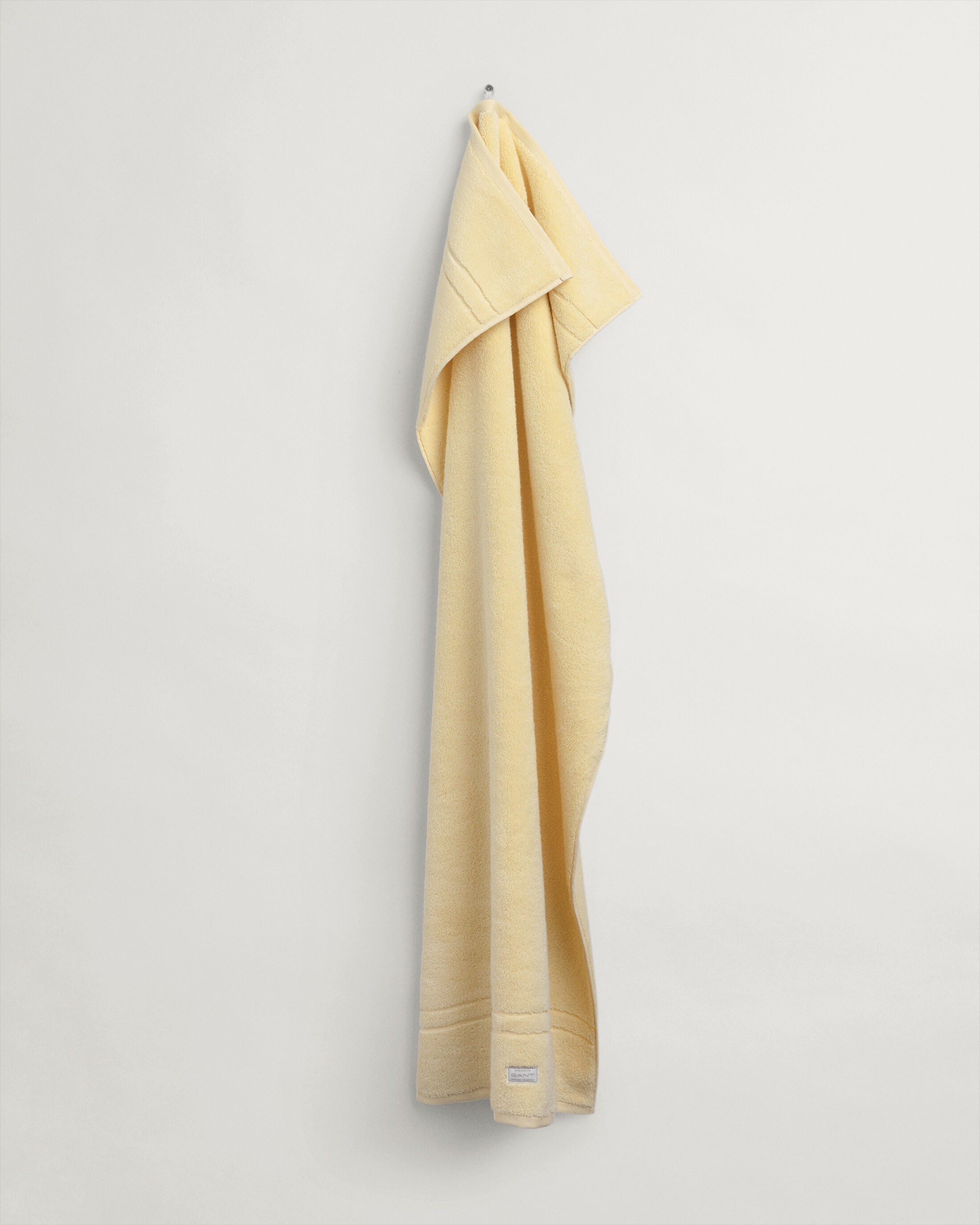 Kylpypyyhe 70 x 140 cm useita värejä
