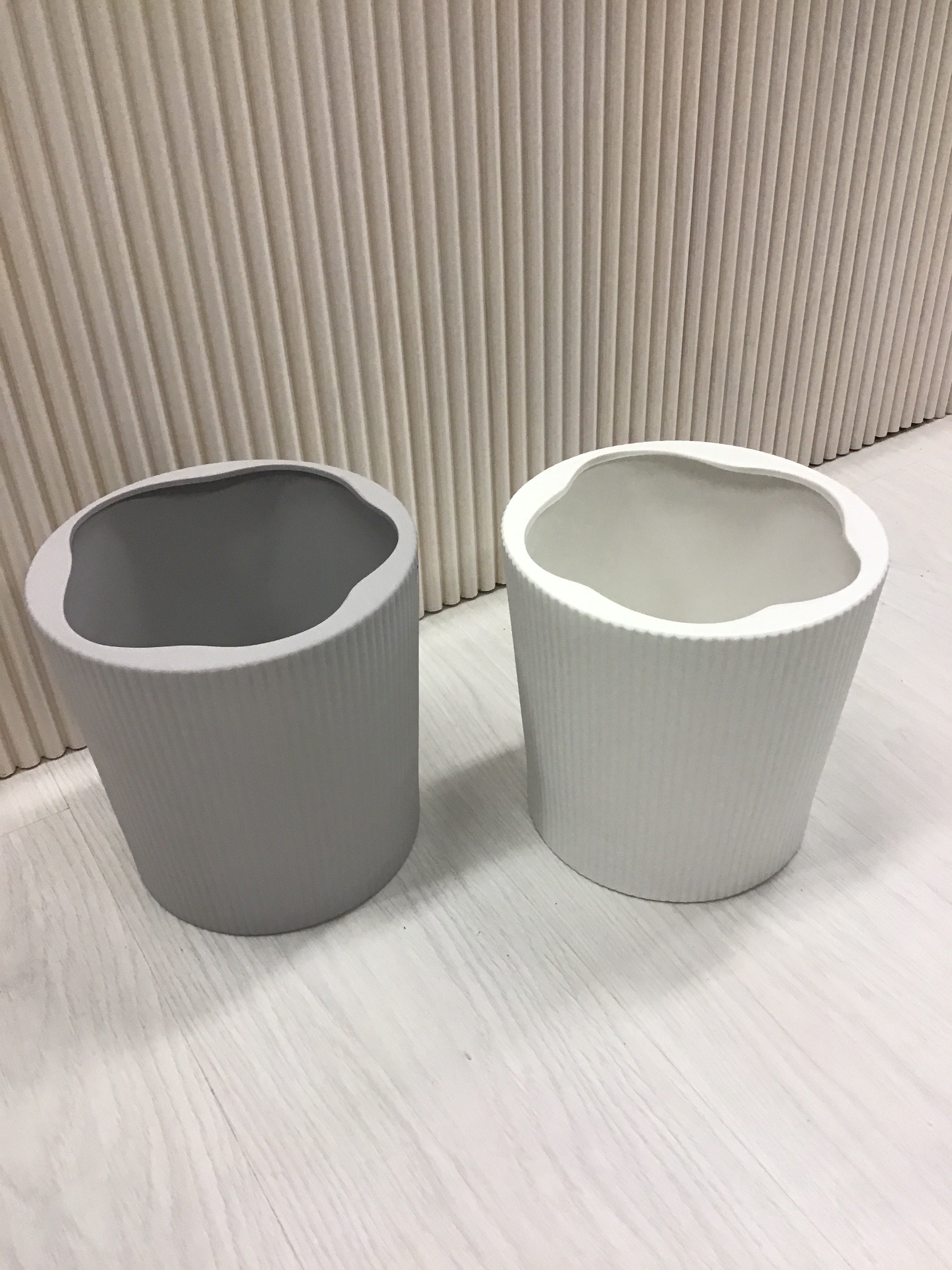 Kukkaruukku, vaalean harmaa