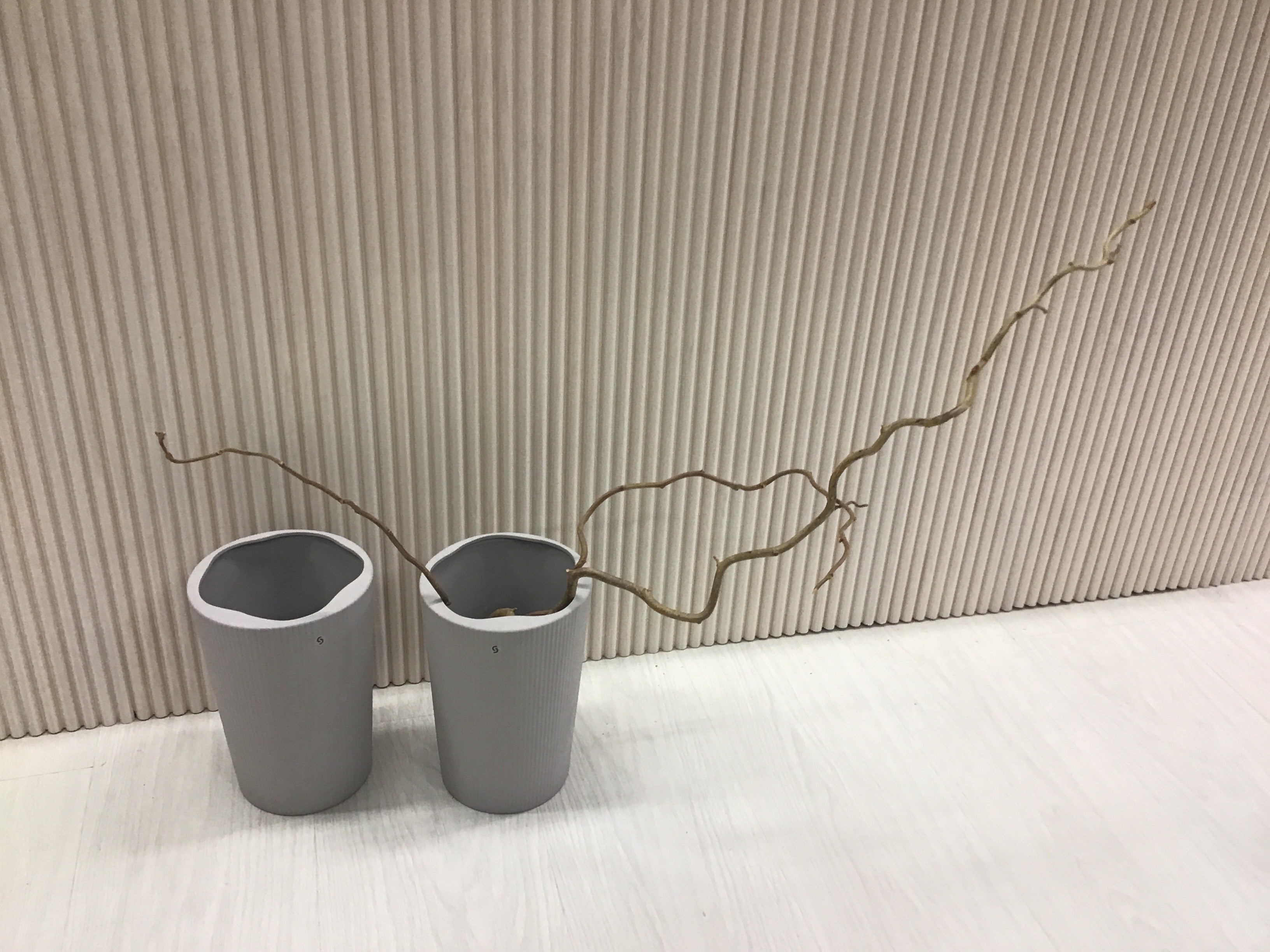 Kukkaruukku, harmaa (kapea).