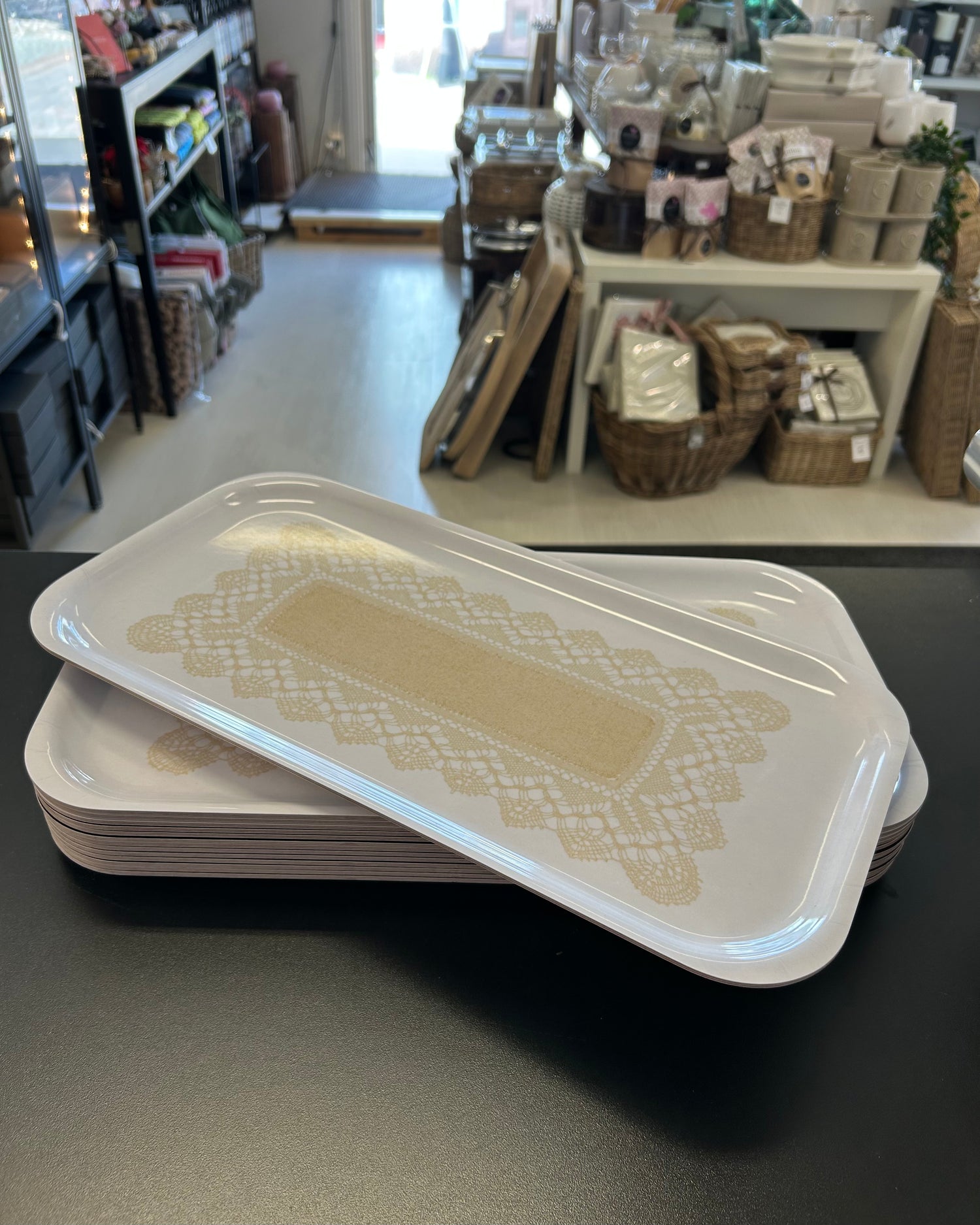 Rauma tarjotin, tekstitön, (musta/vaalea)