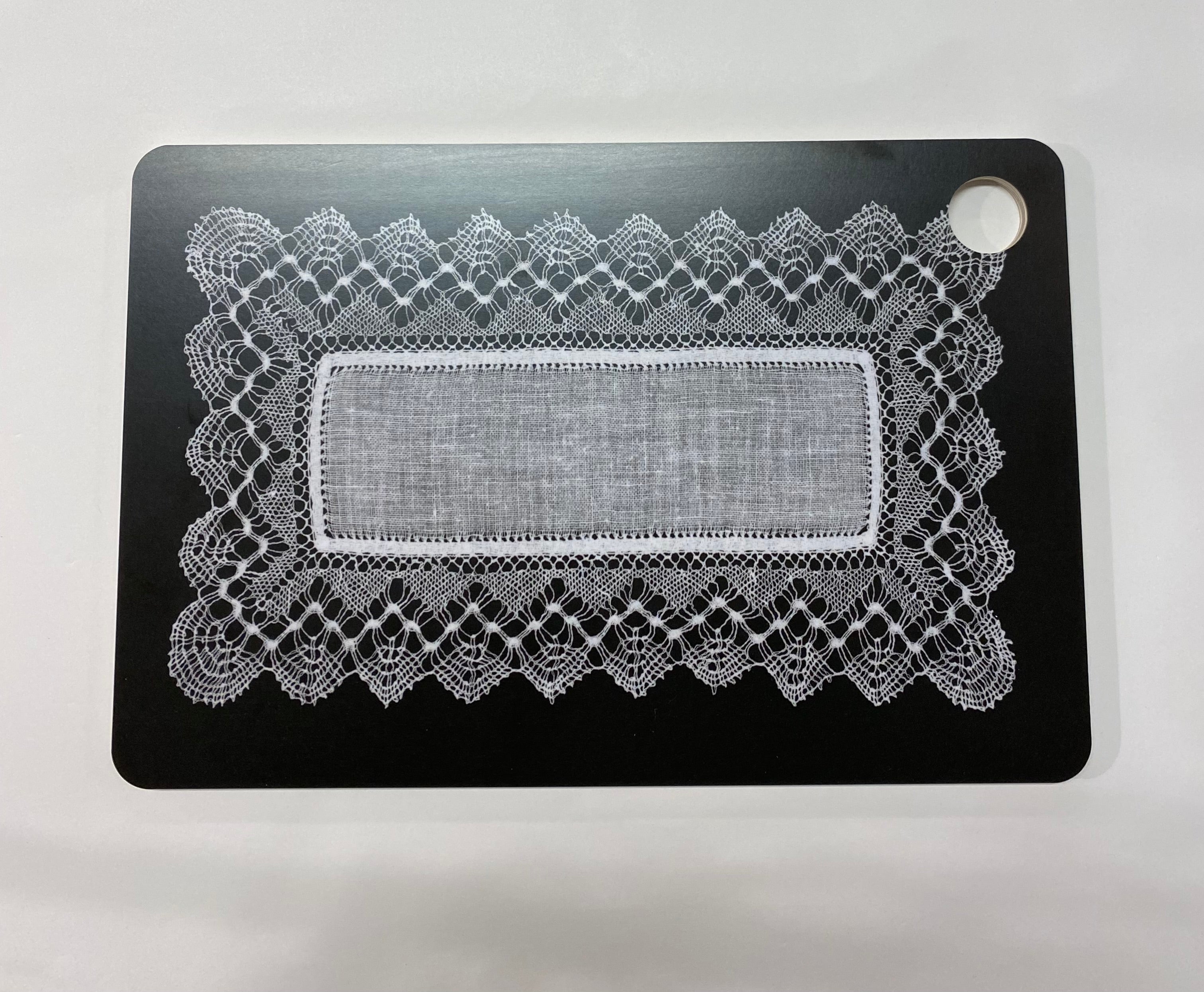 Rauma - Puinen pitsikuvioitu leikkuulauta