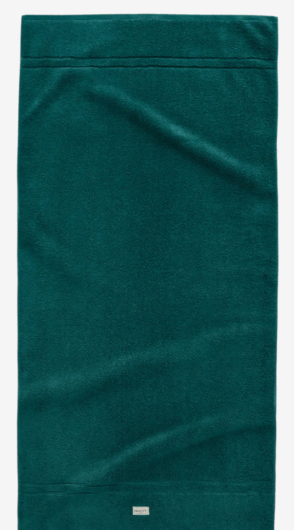Käsipyyhe 30 x 50 cm useita värejä