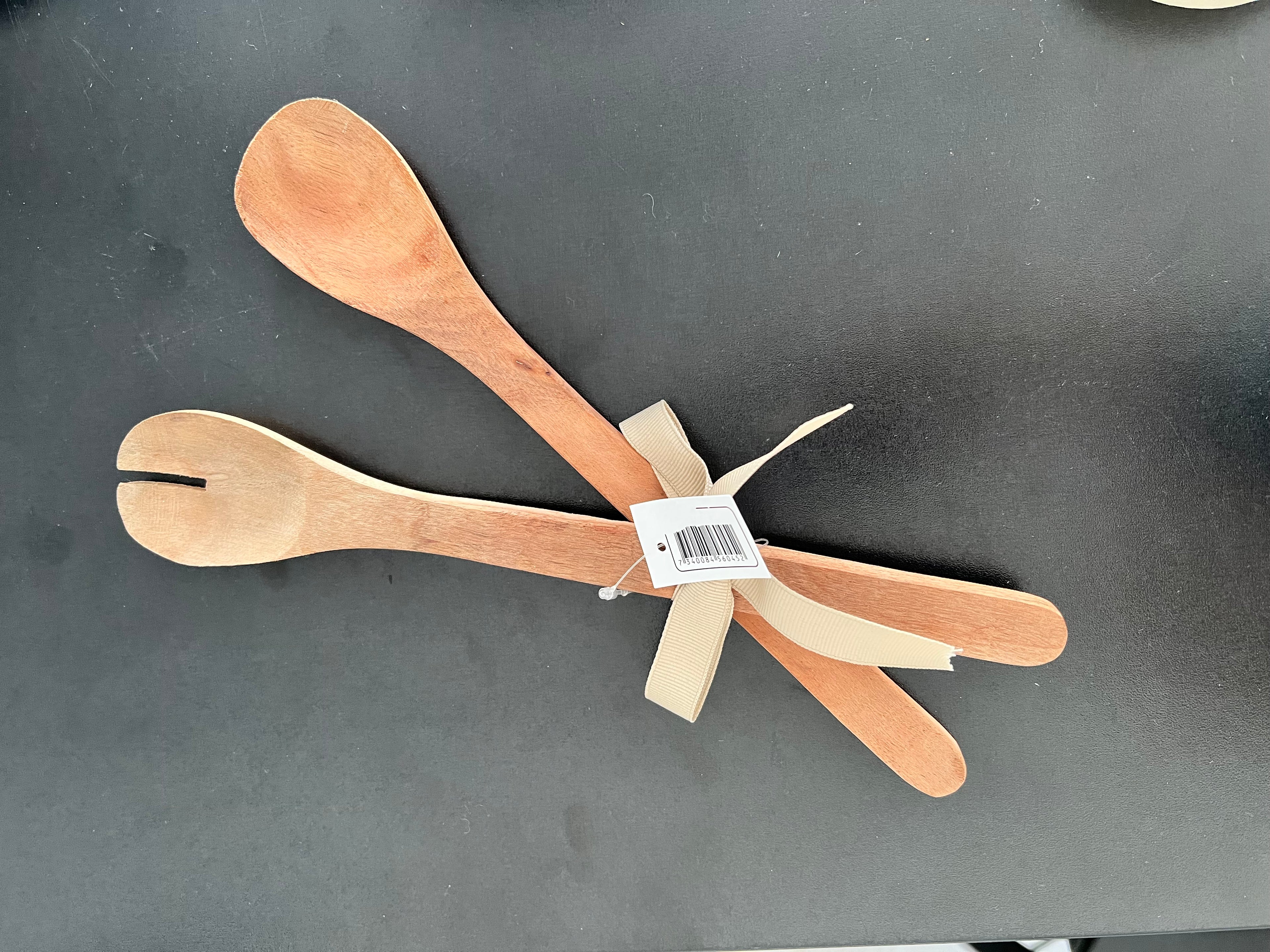 Puiset salaattiottimet tiikkiä