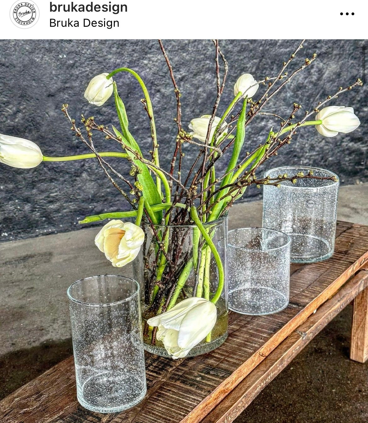 Kirkas kuplamaljakko eri kokoja