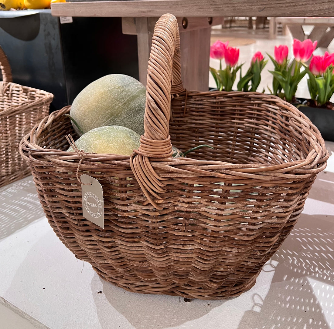 Kori kahvalla, piknikkori, ostoskori iso