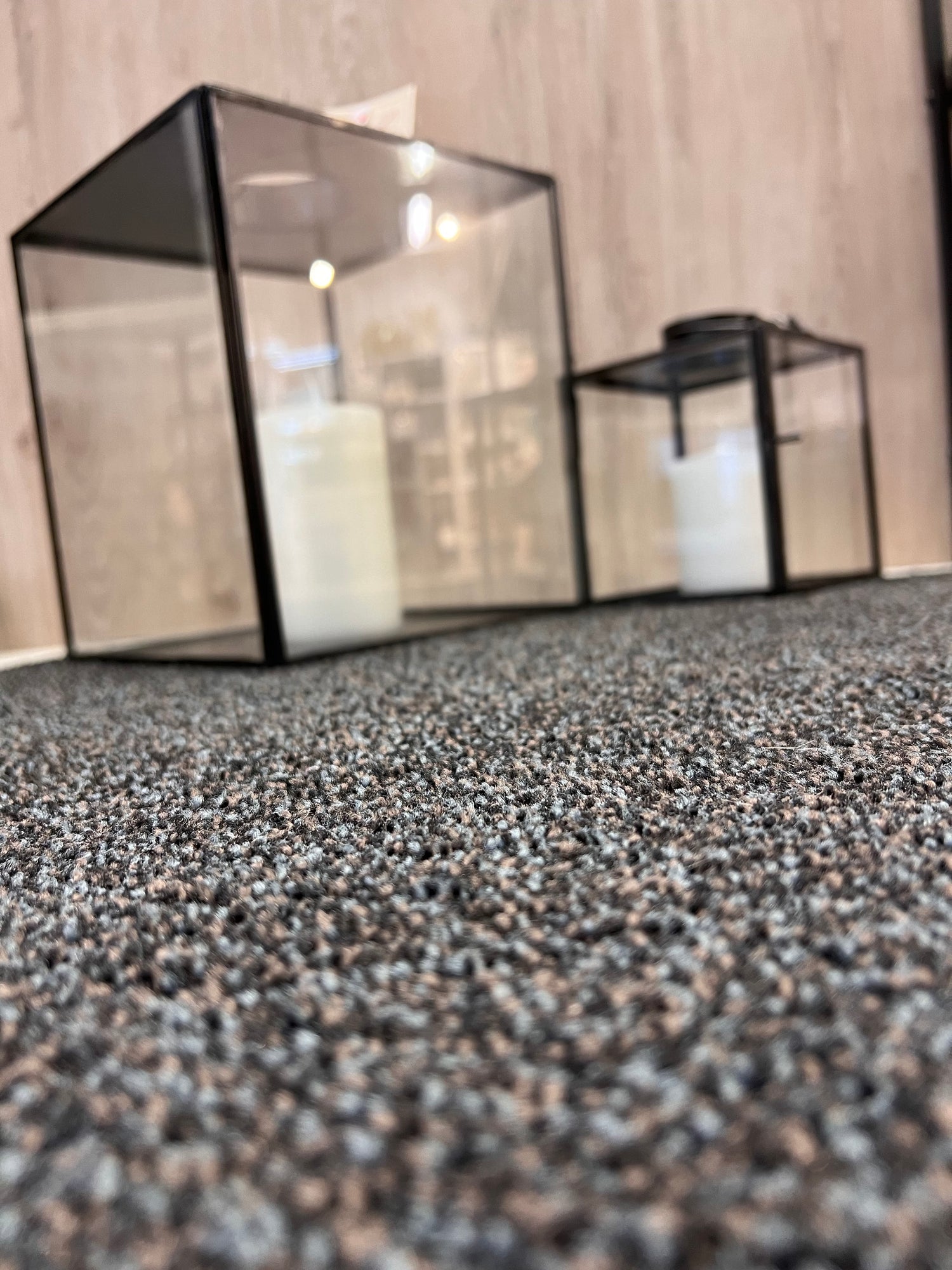 Neliönmallinen lyhty