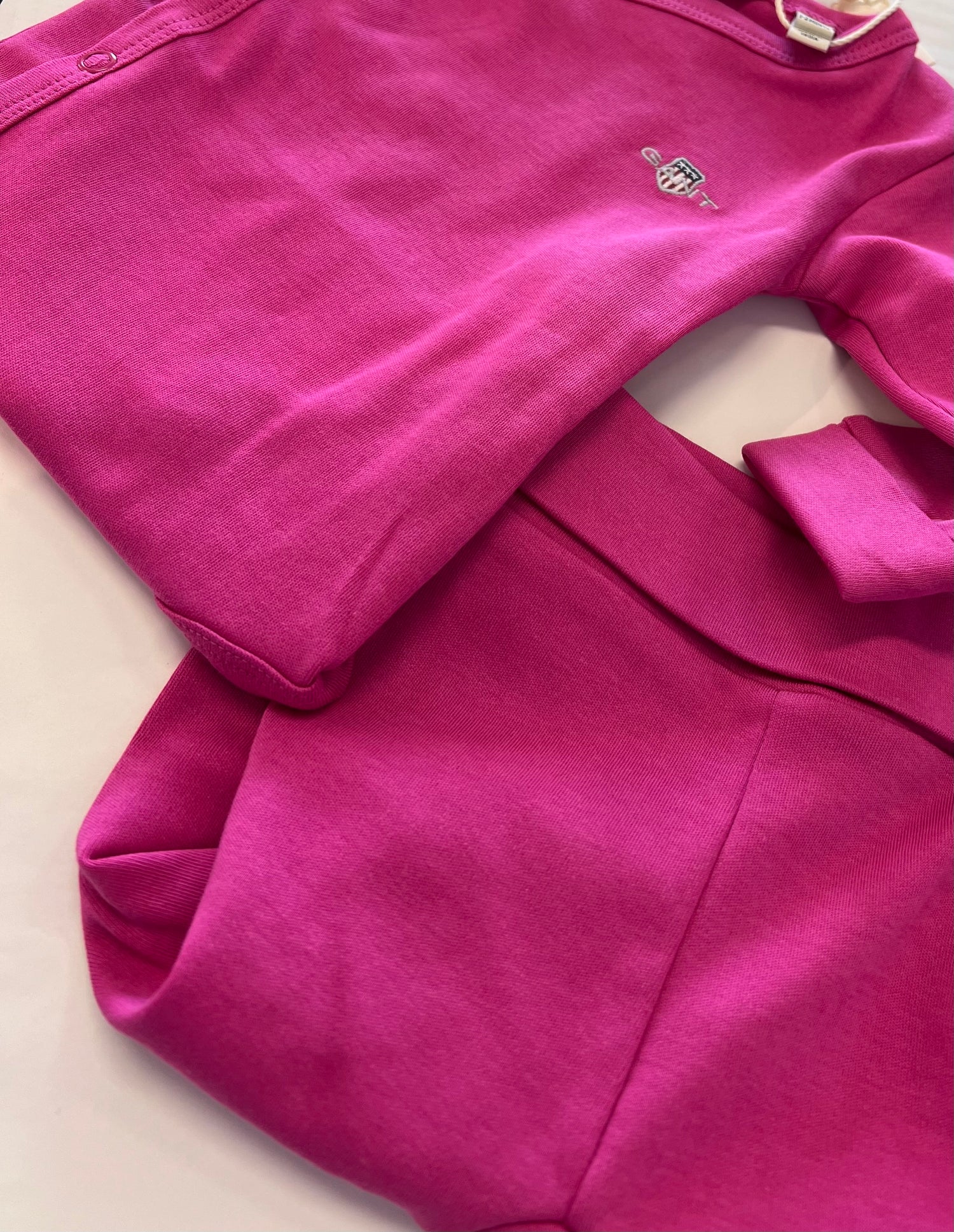 Pitkähihainen Shield body vahva pinkki tai hiekka