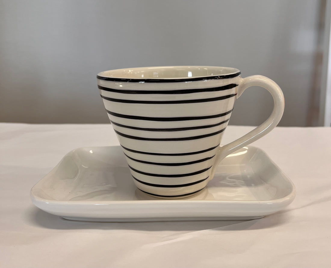Colour-sarjan jumbokuppi 65 cl mustavalkoinen