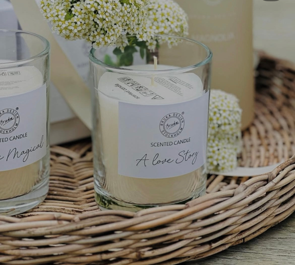 Tuoksukynttilä kirkkaalla lasipurkilla whiskey sour