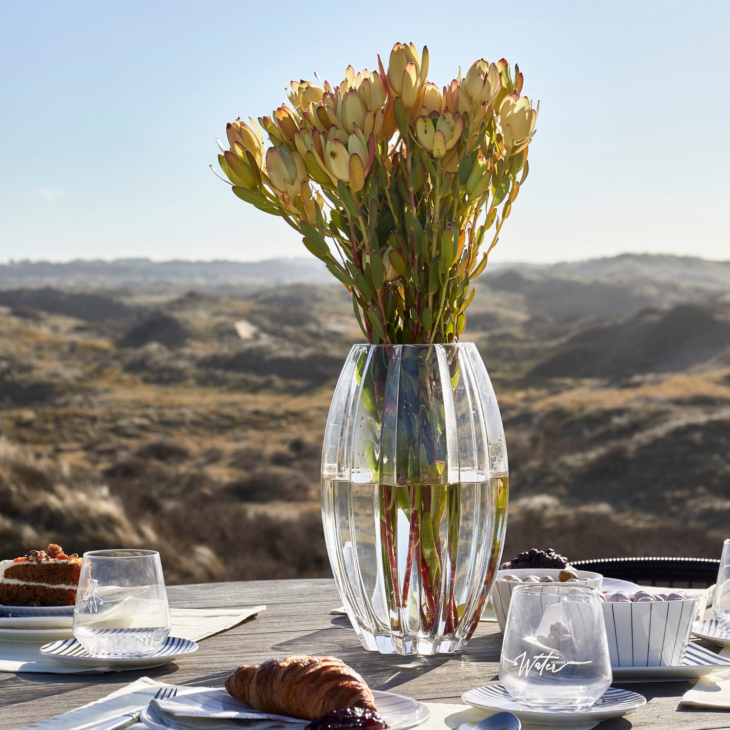 Vesilasi 2 kpl pakkauksessa tekstillä "water"