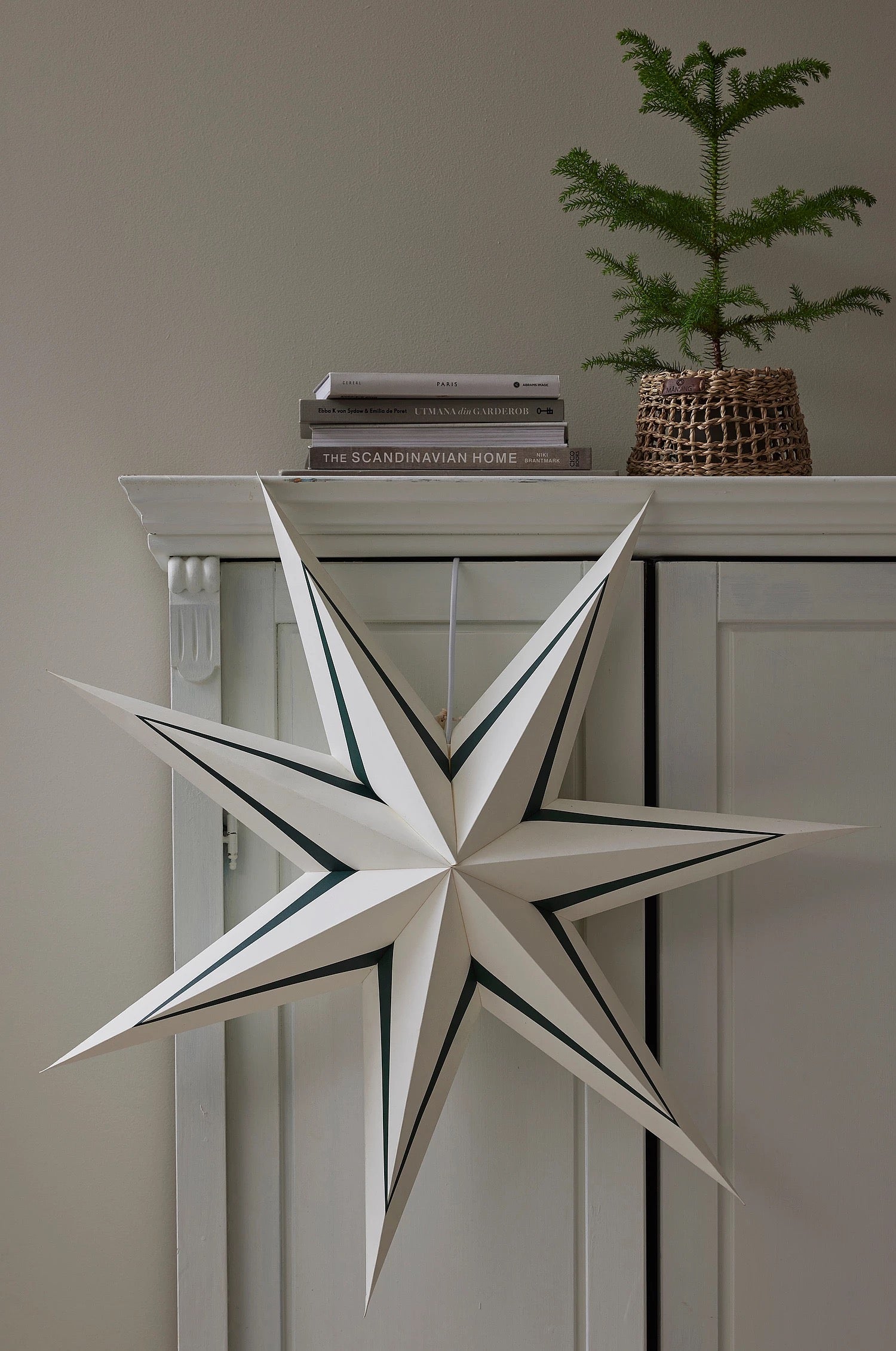 Stripe paperitähti 2 eri väriä ja kokoa