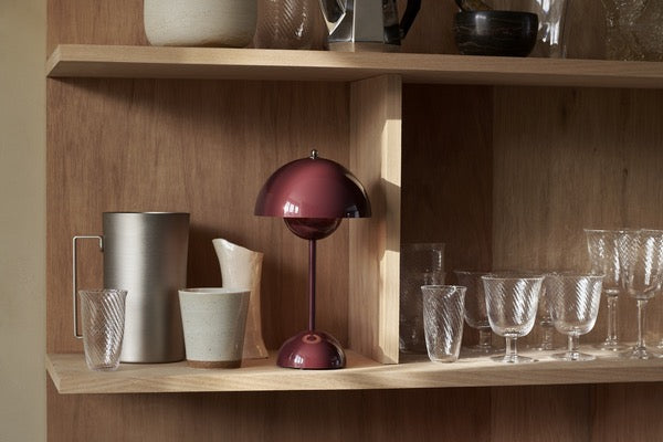 Flowerpot ladattava pöytävalaisin matta harmaa (grey beige)  VP9