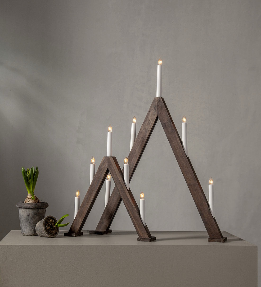 Albo puukynttelikkö tummanruskeaksi petsattu