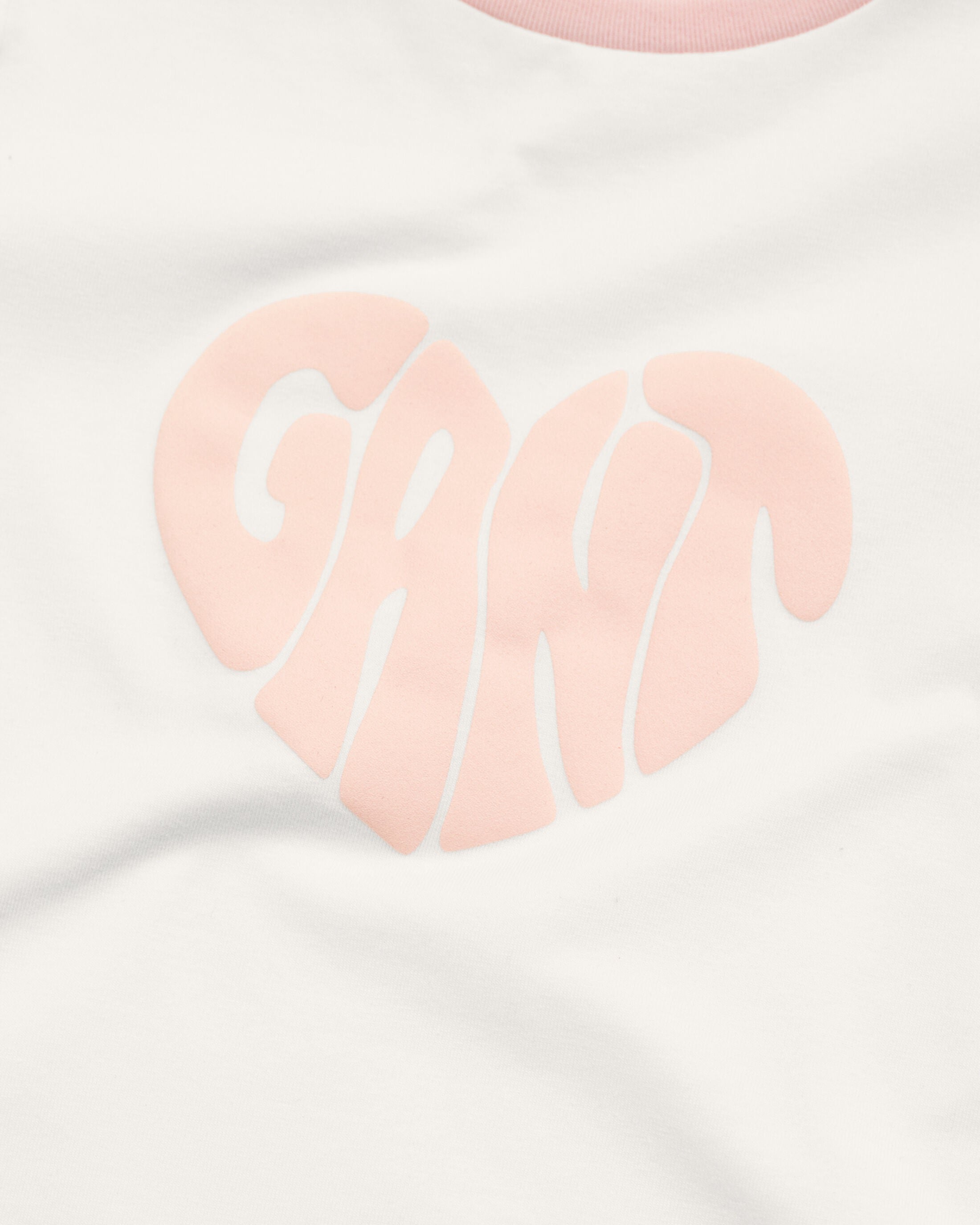 Heart graphic t-paita