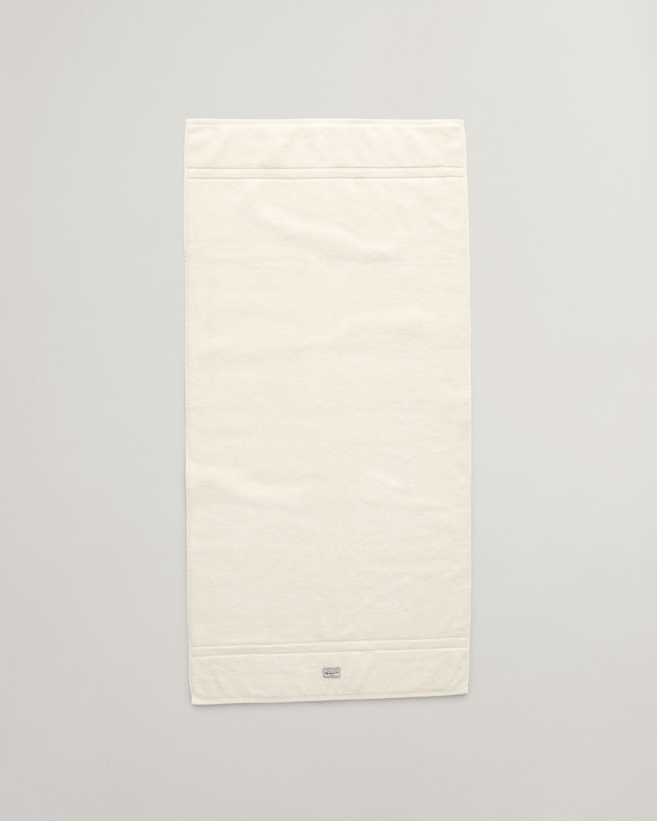 ISO Kylpypyyhe 100 x 150 cm useita värejä