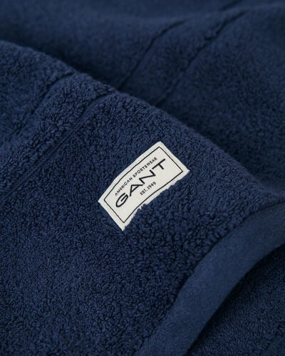 ISO Kylpypyyhe 100 x 150 cm useita värejä