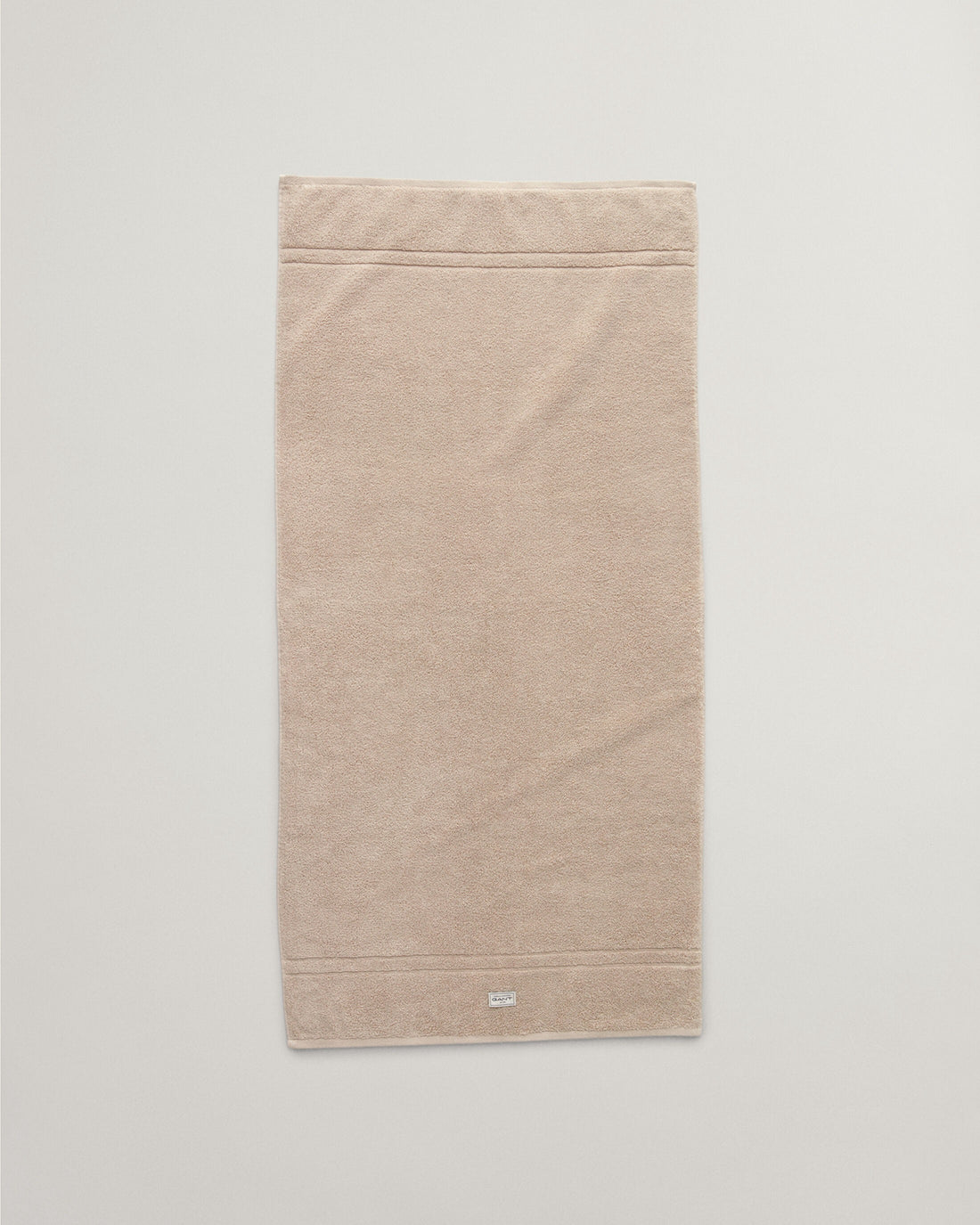 ISO Kylpypyyhe  100 x 150 cm        useita värejä