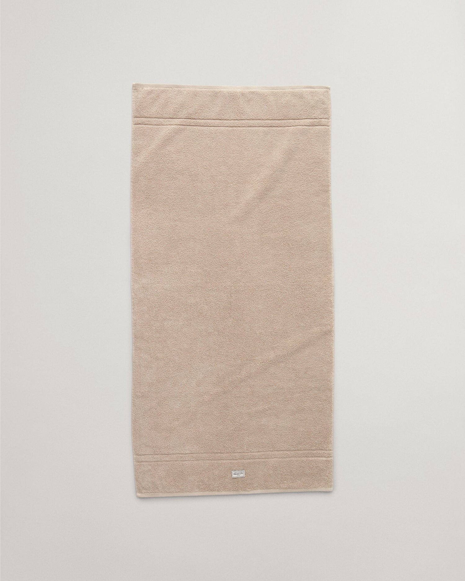 ISO Kylpypyyhe  100 x 150 cm        useita värejä
