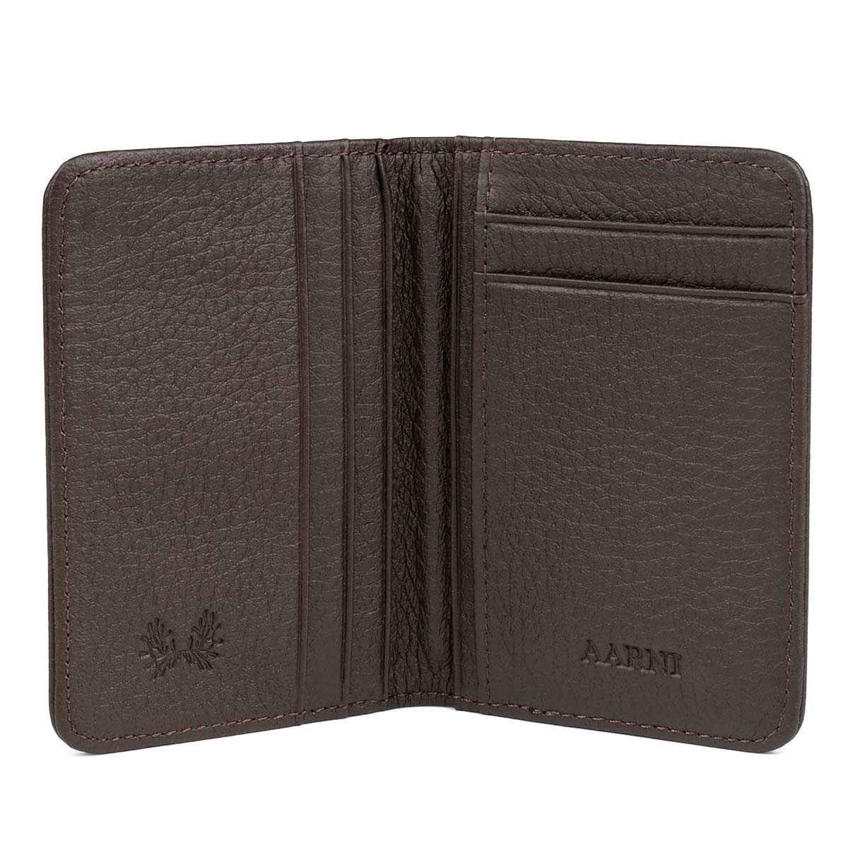 Nahkainen lompakko, eri värejä