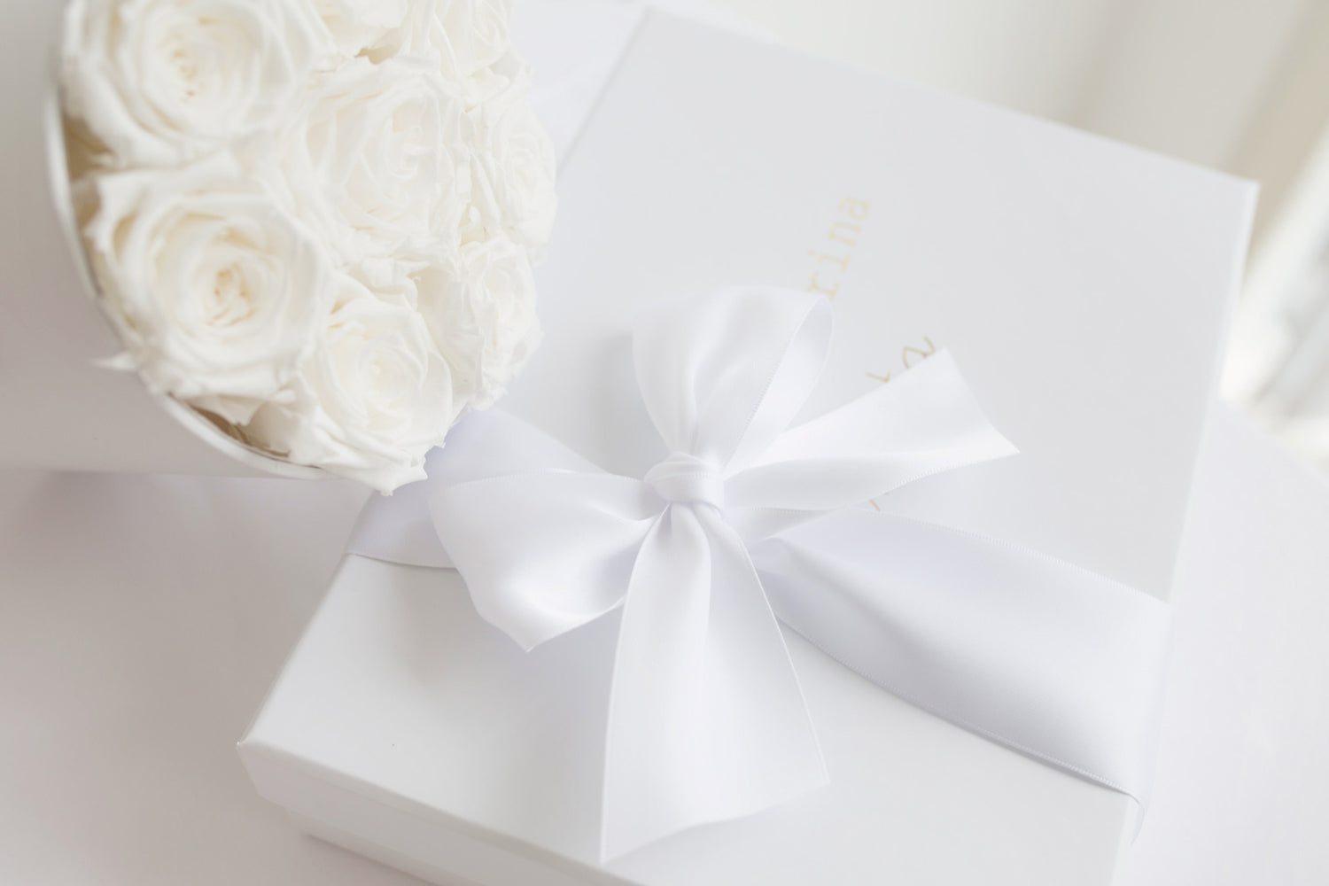 Suloinen tarina sinusta -vauvakirja