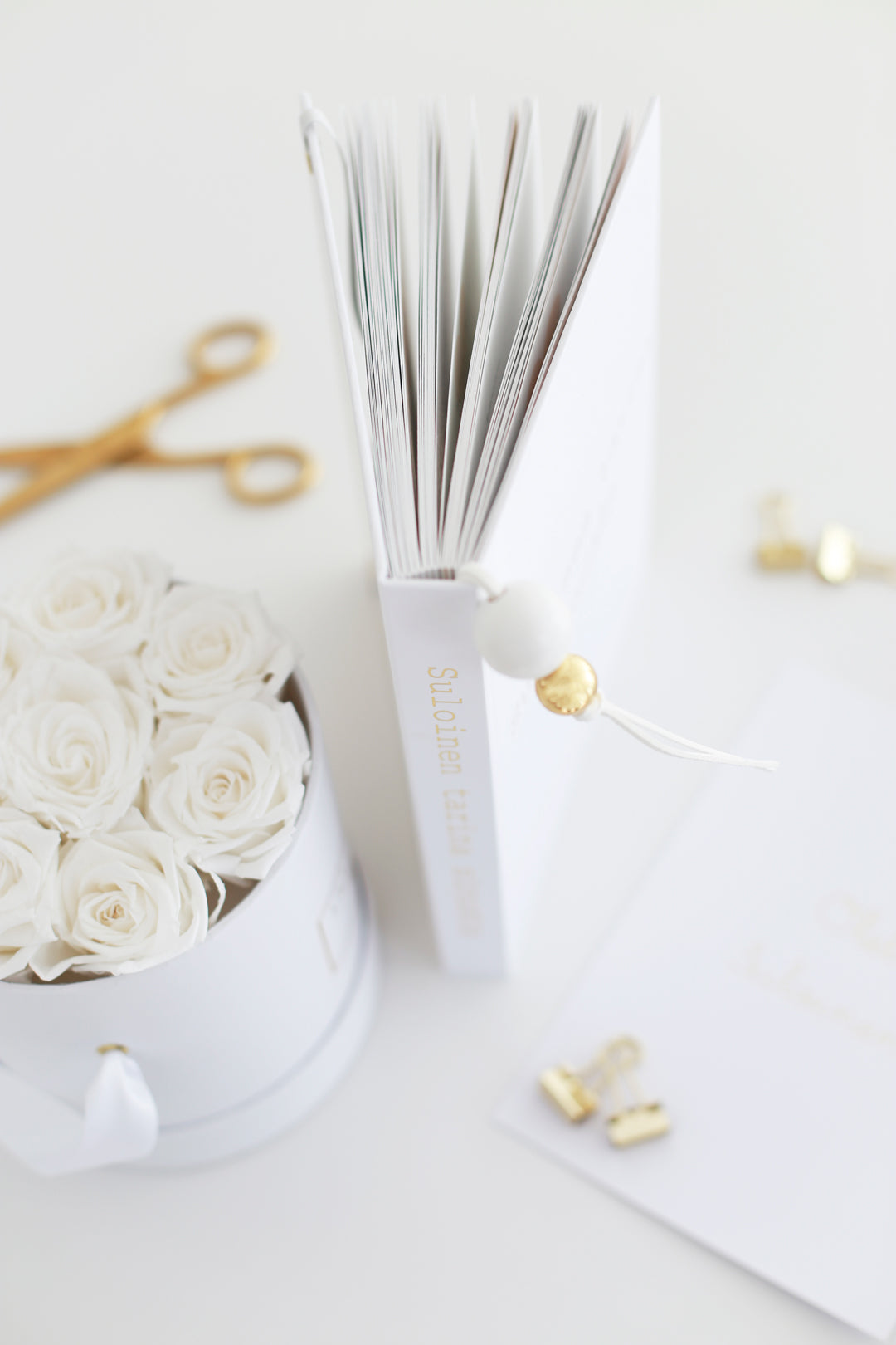 Suloinen tarina sinusta -vauvakirja