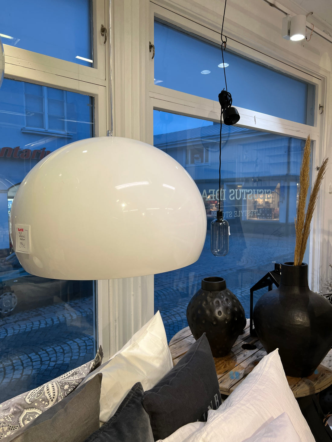 Kartell riippuvalaisin - valkoinen