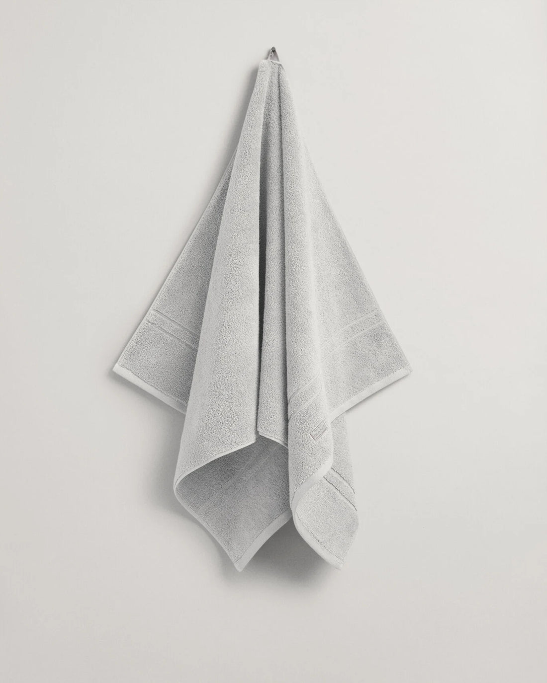 Kylpypyyhe  70 x 140 cm        useita värejä