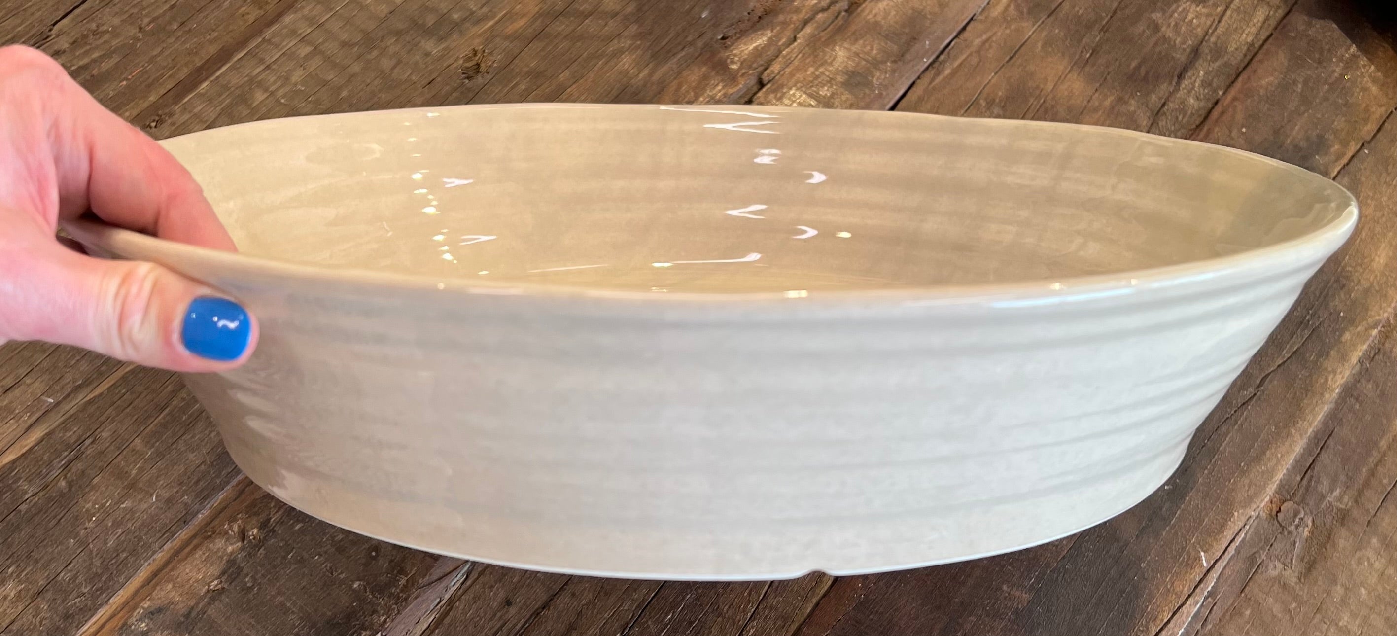 Capri Tarjoiluastia iso (37,5cm) laakea beige, harmaa tai valkoinen