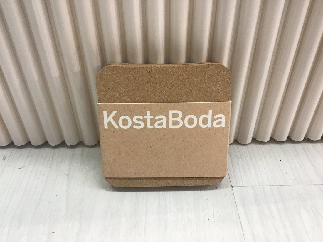 Viva lasinalunen 96mmX96mm, materiaali korkkia.