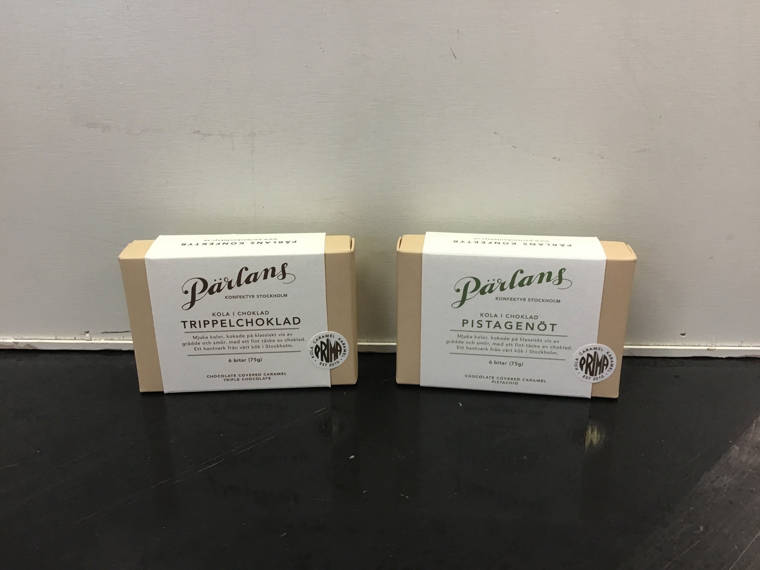 Pärlans suklaakuorrutteiset toffeet, petit fours