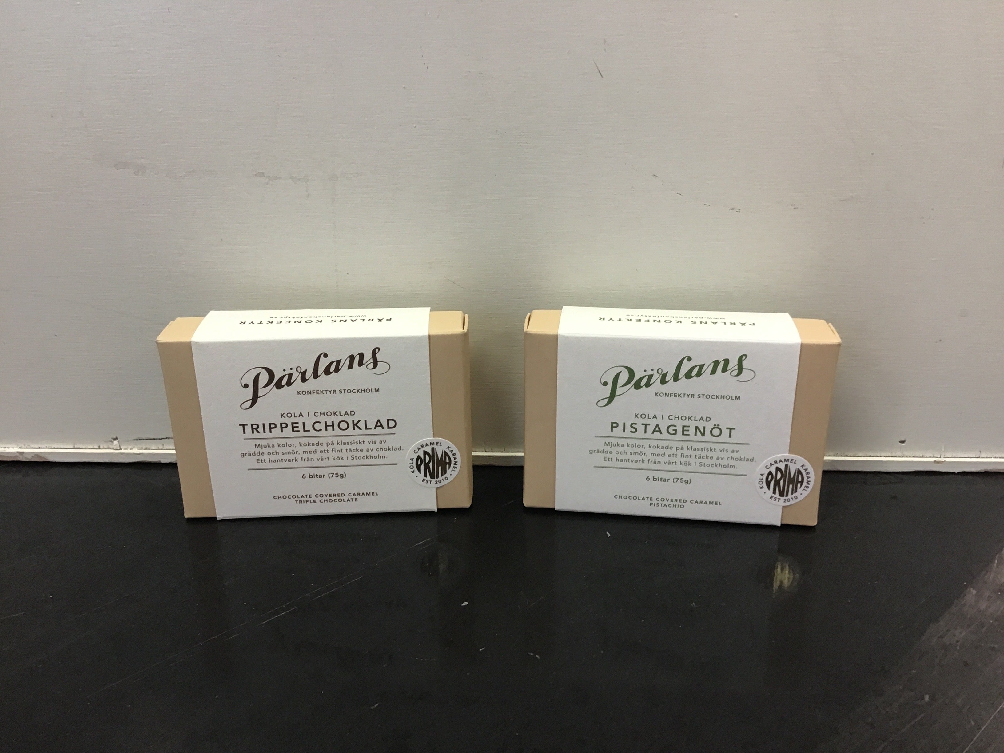 Pärlans suklaakuorrutteiset toffeet, petit fours