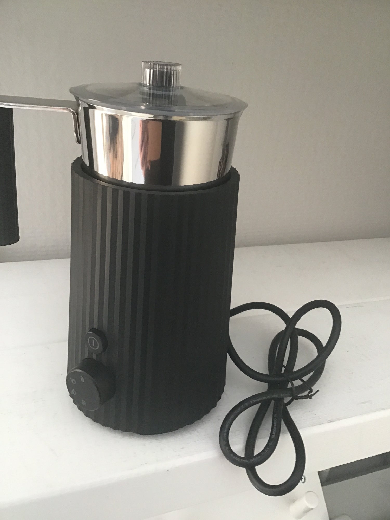 Pulcina maidonvaahdotin (musta)