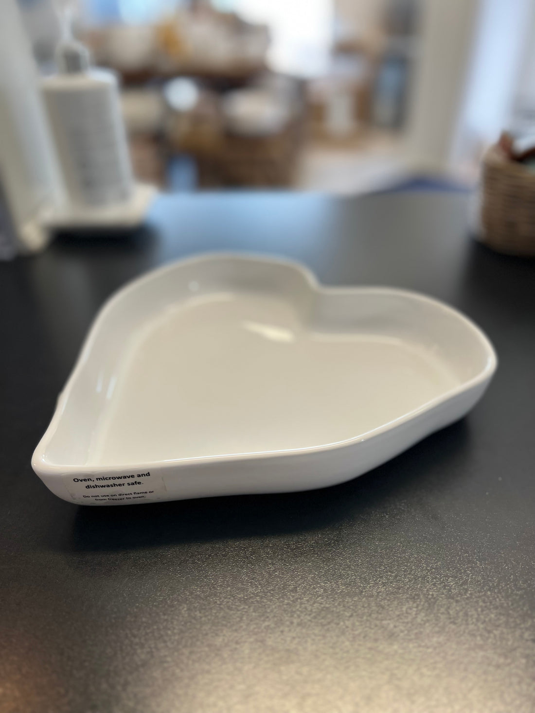 Uuninkestävä sydämen muotoinen vuoka iso valkoinen 37 cm