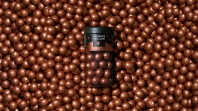Classic caramel pieni tai iso purkki, sekä minikoko (2suklaalakupalloa)