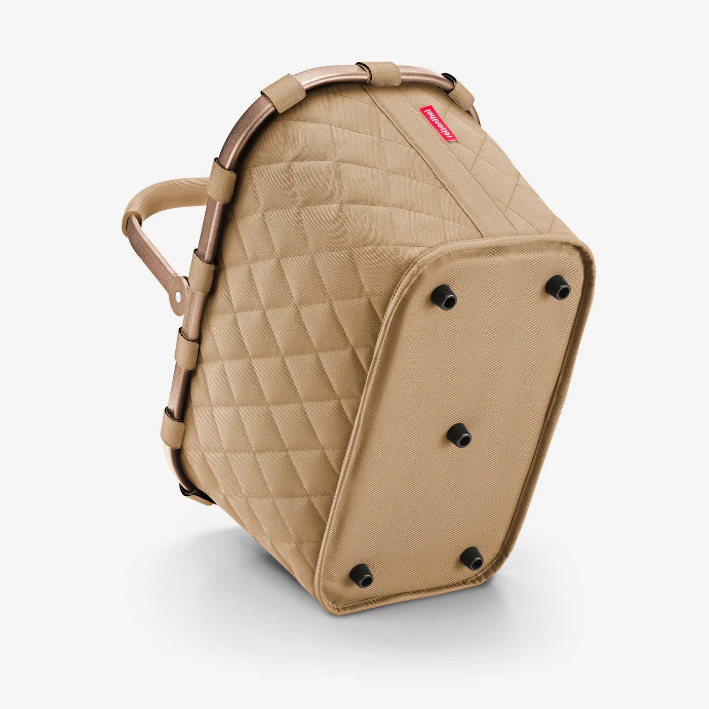 Ostoskori inkiväärin värinen