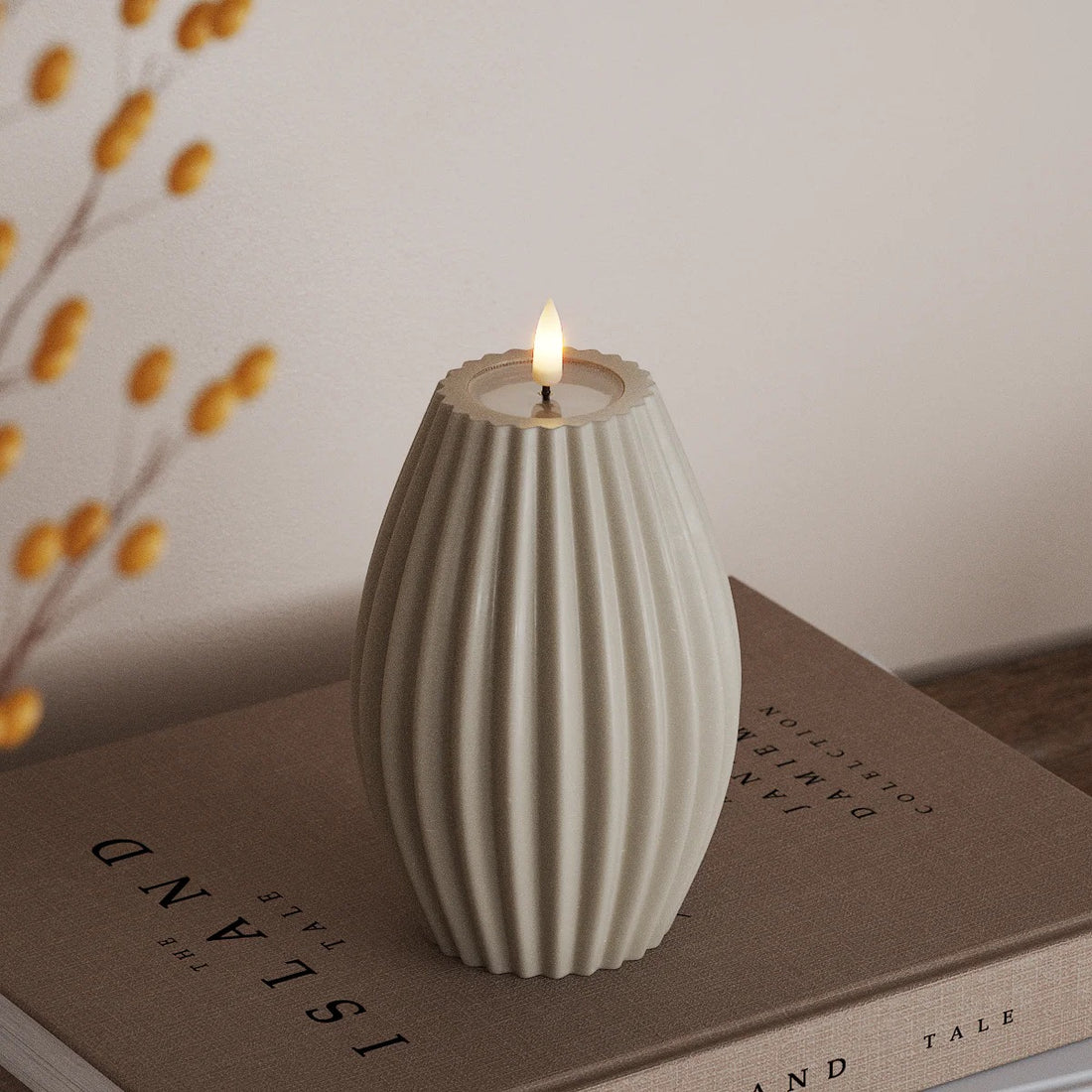 Uritettu LED-kynttilä 15 cm hiekka