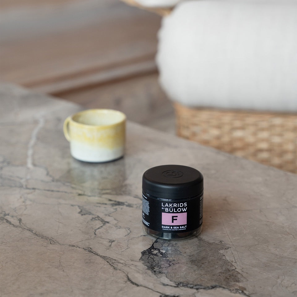 F - tumma suklaa ja merisuola pieni 115 g