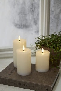 Flamme Flow LED-kynttilä 17,5 cm valkoinen