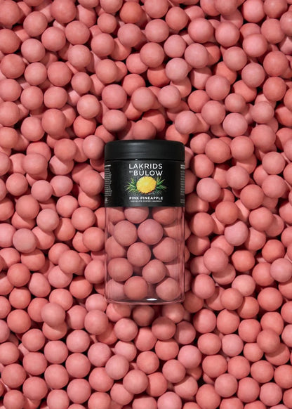 Lakrids lakut ihastuttaa. Tässä makuna pink pineapple. 
