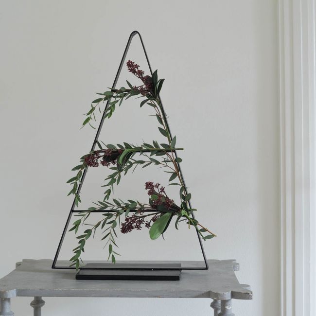 Joulupuu, metallinen, 48 cm, musta tai kulta